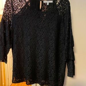 Black lace 3/4 length shirt
